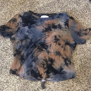 A tye-dye crop top !